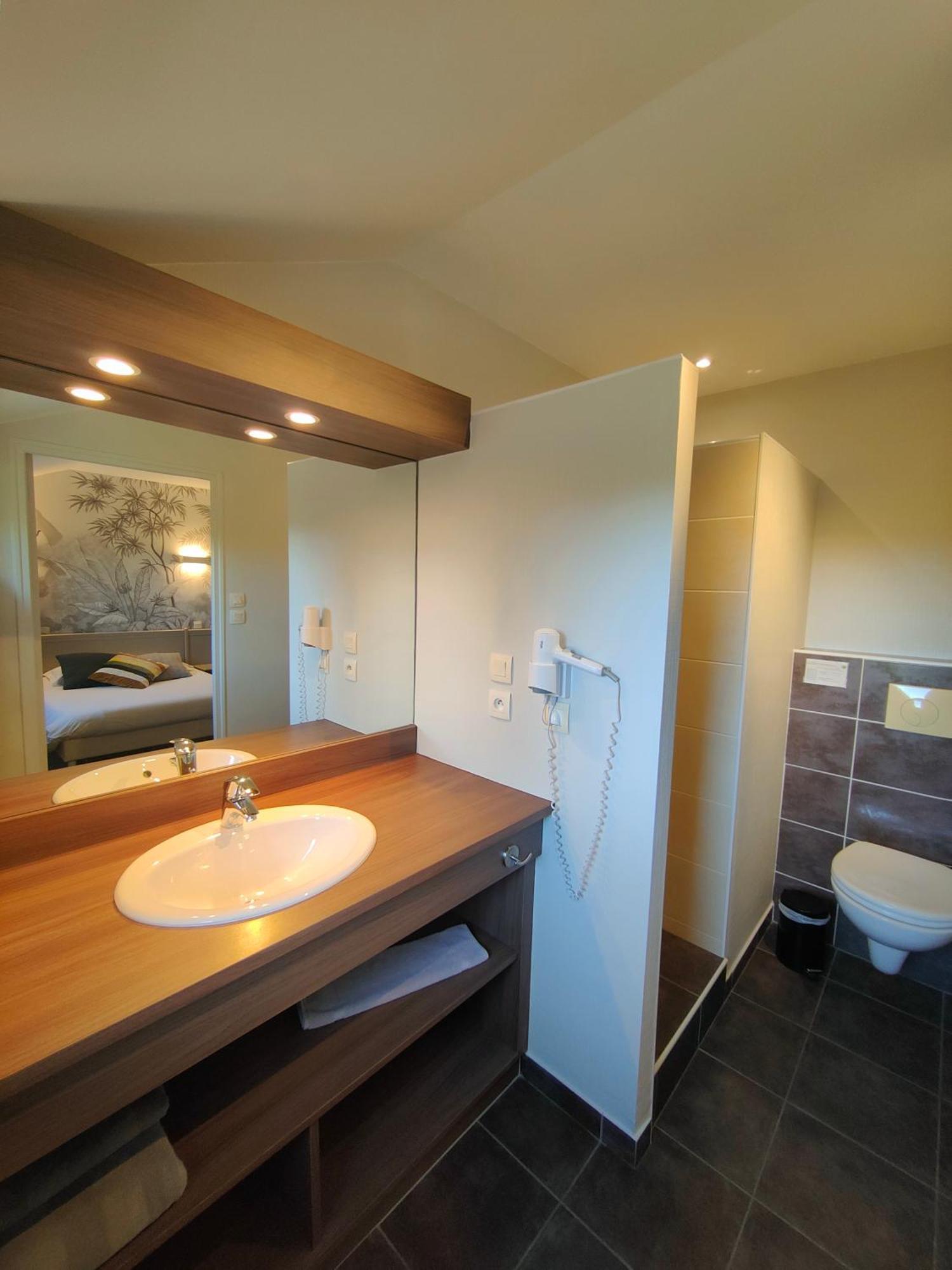 Domaine De La Barbinais Hotel 2*